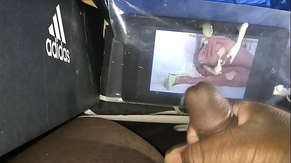 Cum tribute for hotty puttta