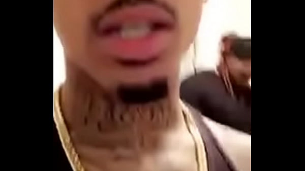 Play MP4 - rapeando y amigo culiando