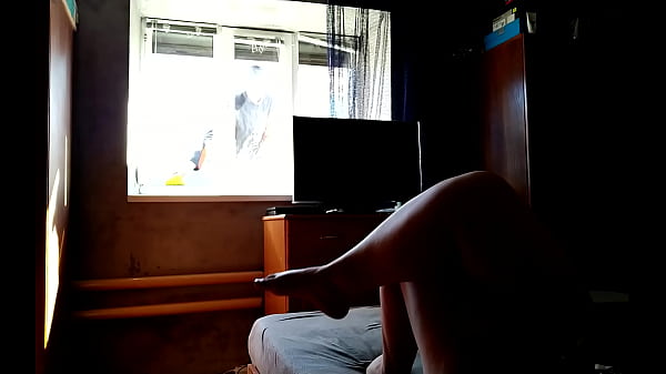 Play MP4 - Milf fucks herself for window cleaner