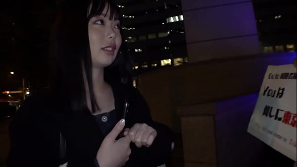 Gotoを利用し東京へやってきた地方在住女子をナンパして東京の思い出作りのお手伝いをしちゃおう、というこの企画！今回のyouは、夜の新宿で一人夜景を撮影していたあすかちゃん！ thumbnail