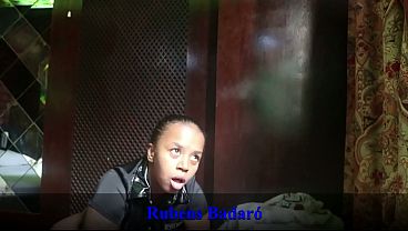Policial safada leva o preso para casa e o obriga a comer seu cu para ser solto (VIDEO COMPLETO NO RED SHEER) (10:00)