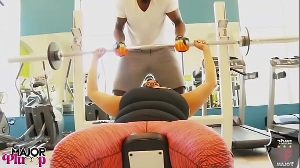 Sofia seduces rome as he pounds her juicy ass in gym heat 