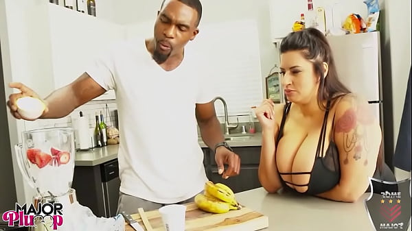 Sofia seduces rome as he pounds her juicy ass in gym heat