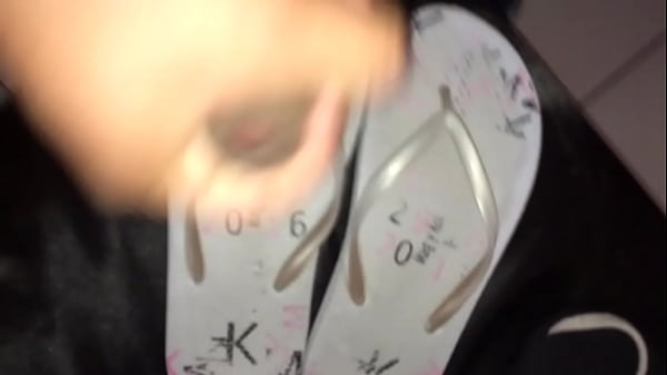 Semen en flip flops 