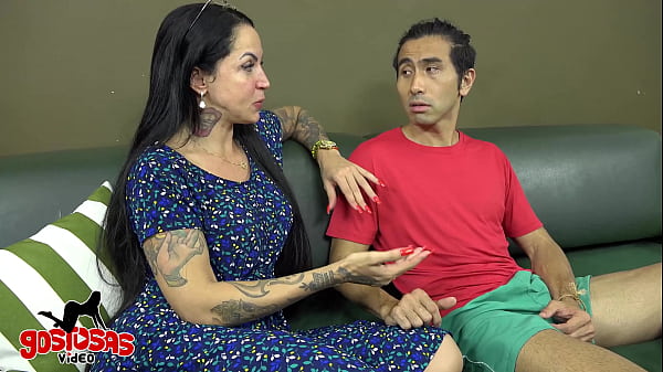 Ela &eacute; experiente e me ensinou como comer um c&uacute;zinho 