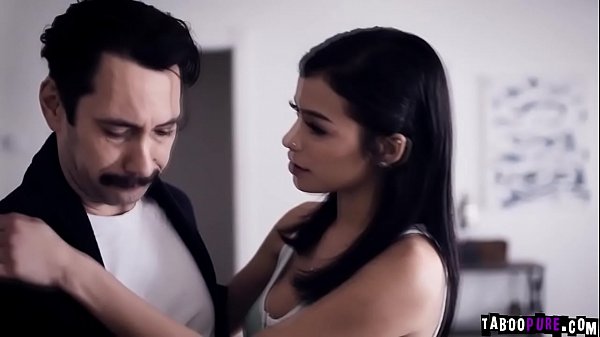 Lustful Tommy bangs Savannah like his wife 