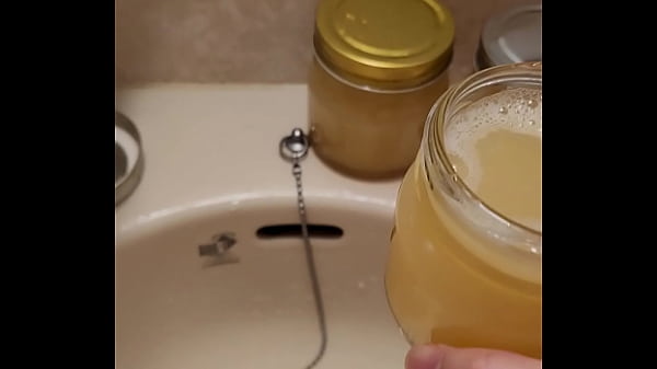 Play MP4 - Japanese ejaculates with frozen semen