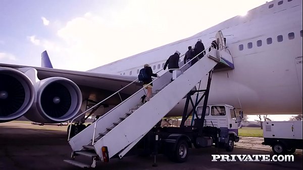 Stuning blonde mia malkova joins mile high club