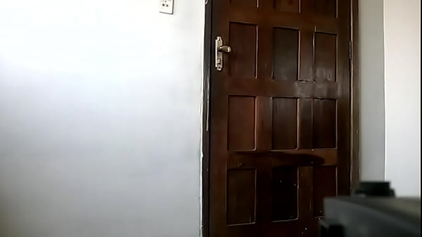 Play MP4 - Apanhando e ficando de pau duro com tes&atilde;o a ido de voces&period;