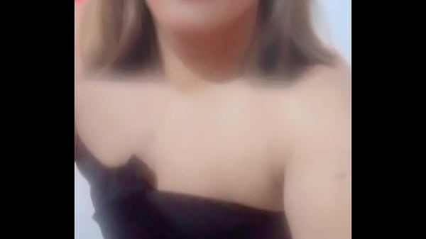 Hermosa trans modelando real y hermosa trans modelando 