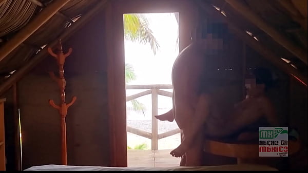 Play MP4 - Fucking a young mexican on the beach&comma; she love to be fuck in public