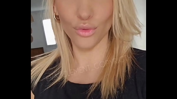 Petit extrait de mon d&eacute;fi "ouvrier " j'adore faire craquer les hommes 