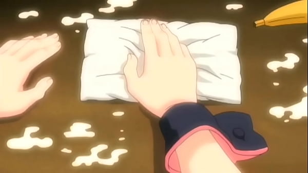 Une chat souvrette vient faire_le ménage