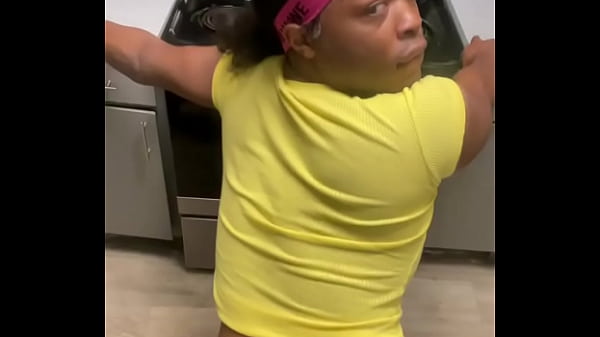 Creaming on my dildo 