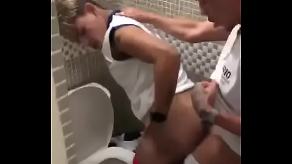 Play MP4 - Sexo no banheiro