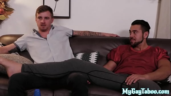Tattooed stepbrother cums after barebacked by jock 