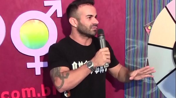 Play MP4 - &num;TBTPapoMix - Pornstar Brenno Santiago responde as perguntas picantes do game do PapoMix - Exibido em Julho&sol;2015 - Parte 3 - Twitter&colon;&commat;TVPapoMix