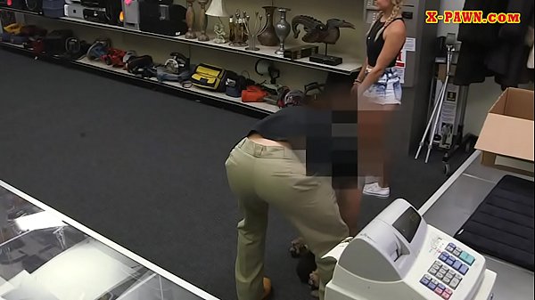 Blondepuppy lover fucked by pawn keeper