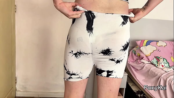 TransGirl Farting while waking up 