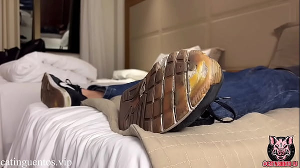 Esse sarado tem pés perfeitos