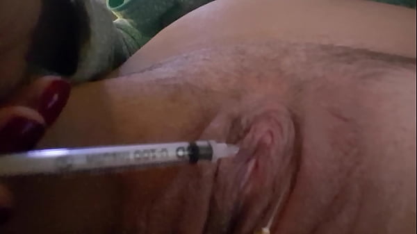 Play MP4 - Hurting my sensitive clit with a small