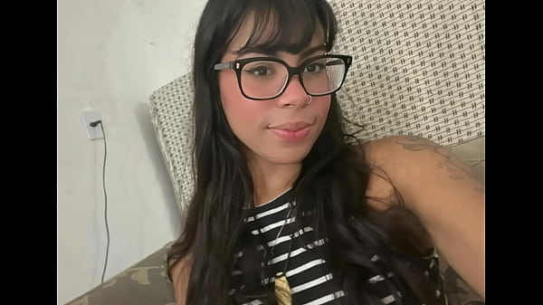 Vazou nanet Estudante universitária dando pro_marido da professora