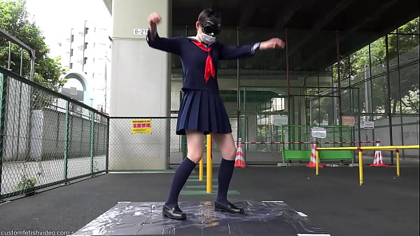 Nonton Girl Falls thumbnail