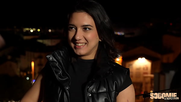 Play MP4 - Lena&comma; marseillaise coquine qui adore le sexe hard