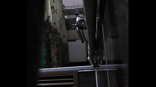 Nonton Срытая камера в душе thumbnail