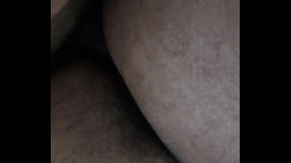 Fodeu a gostosa da esposa no pelo e gozou dentro 