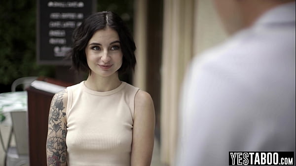 Play MP4 - Tiny waitress gets tricked and pounded by a sly big dick customer