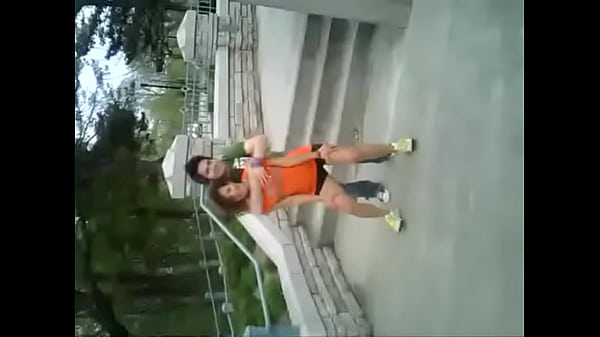 Nonton Maria Giving Ubaldo Piggy Back Ride thumbnail