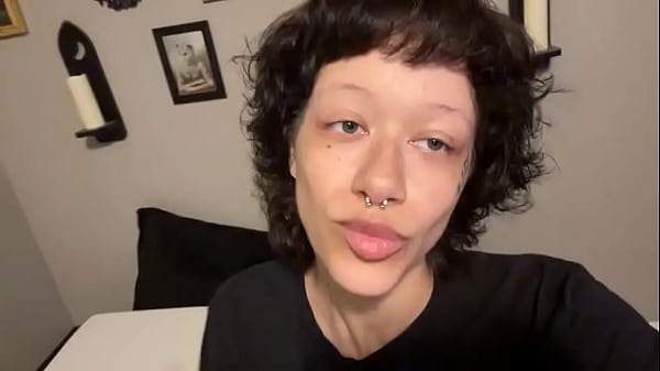 Nonton All Natural Vs All Dolled Up! thumbnail