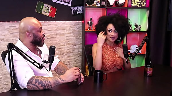 Amanda Borges é_viciada_em siririca além de ser_amante_de pornô lésbico