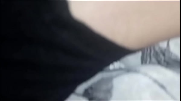 Play MP4 - &iexcl;&iexcl;SHHH&excl;&excl; NO LA DESPIERTEN&comma; VOY A SORPRENDERLA CON LA POLLA EN LA BOCA Y VER COMO REACCIONA&period; &iexcl;Dios m&iacute;o&excl; Le gust&oacute; chuparla&comma; la putita est deseosa que la meta&period;