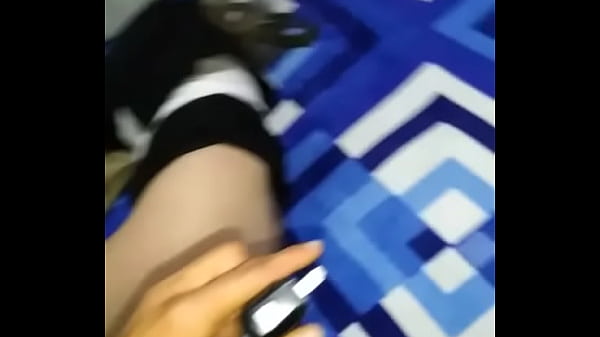 Tributo de culo peludito de tierra fr&iacute;a 