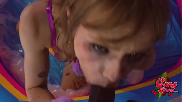 Play MP4 - Giving Rebecca a throat whooping PUKE everywhere