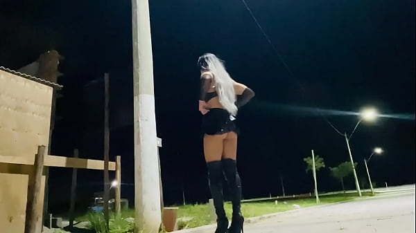 Play MP4 - PEDREIRO FUDENDO O CUZINHO DA SAFADA