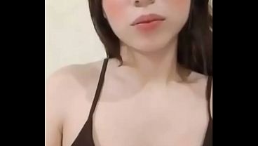 Nonton Mostrando Sus Atributos thumbnail