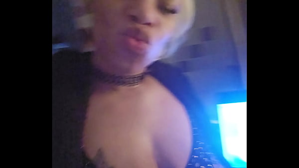 AngelG gets readyto playwith Kuzz