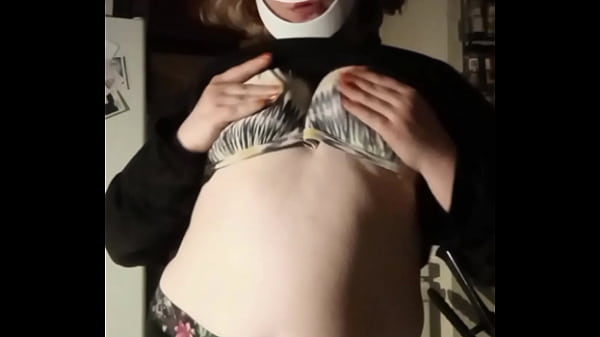 Busty girl tittyplay FOLLOW FORMORE FREEBIES LIKE THIS