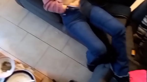 Mi cuñado me graba_mientras le chupo la verga