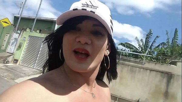 Play MP4 - moto t&aacute;xi me levou pro mato&comma; pra encontra com cara do tinder Veja mais em XV Red