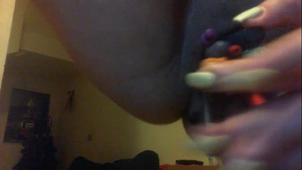 Webcamslut slaps titsand puts pens in pussy_part 2