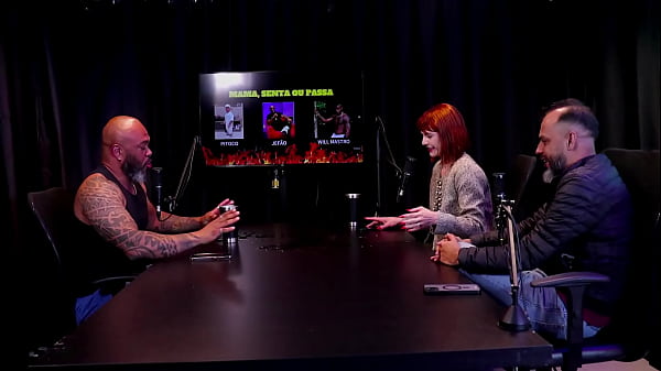 Play MP4 - Atua na sa&uacute;de do prazer&comma; as produtoras est&atilde;o traumatizadas com o sexo&comma; e quem mama senta ou passa&period;&period;&period; - Reh Queen & Kstro &lpar;WATCH ON&colon; SHEER&sol;RED&rpar;