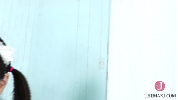 Play MP4 - メイドコスの可愛い子ちゃん、ビンと勃った乳首にクリームぶっかけ！もうずっと乳首が見えっぱなし &lbrack;FAGN-008&rsqb;