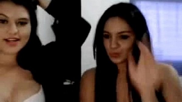 Nonton Camgirl8.com Smoking Hot Lesbians Likes To Fuck Webcam thumbnail