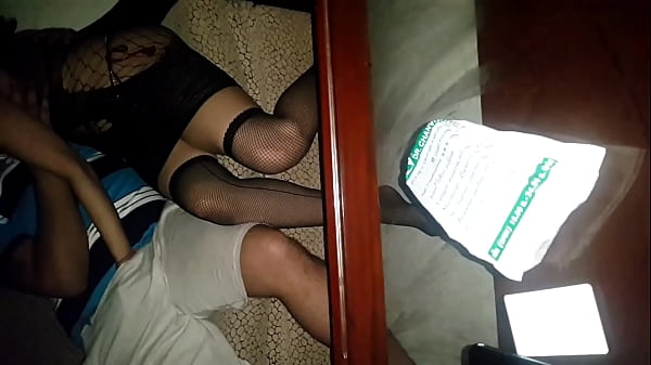 Nonton Eric&anna Plays thumbnail