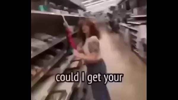 Nonton Very Giant Dude With Long Legs thumbnail