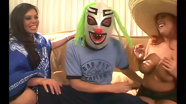 Nonton Cocoa Shanelle Gets Down And Dirty With A Skinny White Dude Who's A Black Chick For The First Time thumbnail